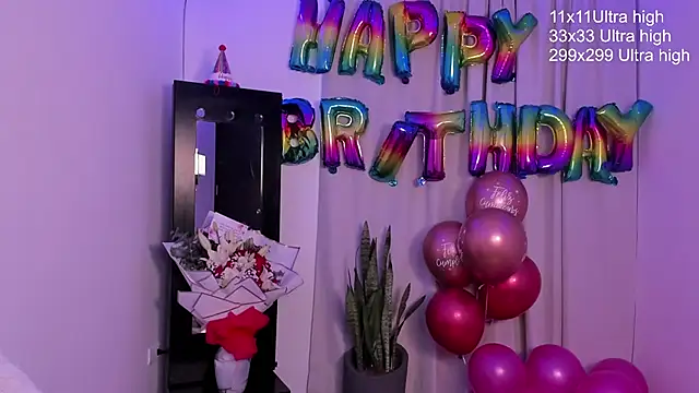 Snapshot of BellaNaye_ chatting on 03.10.25 BellaNaye online show from 03.10.25