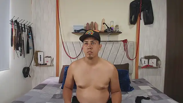 Snapshot of Liana_Asaff chatting on 10.03.25 Liana Asaff online show from 10.03.25