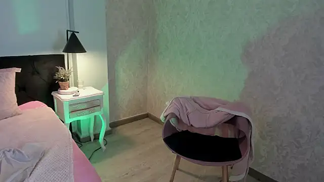 Snapshot of EvaaStevens chatting on 10.01.25 EvaaStevens online show from 10.01.25