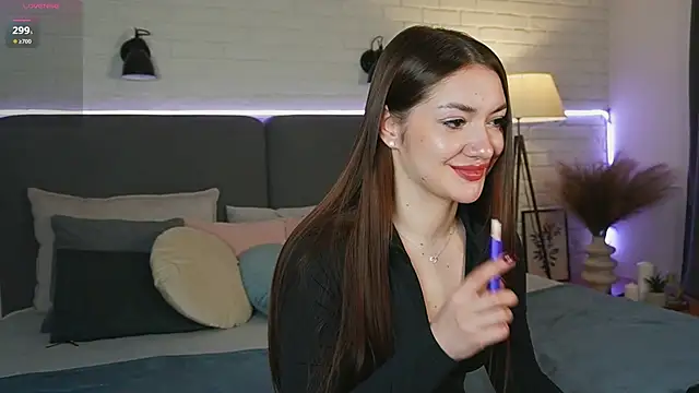 Snapshot of Micky__love chatting on 03.04.25 Micky love online show from 03.04.25
