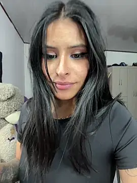 Snapshot of _elektrah chatting on 05.01.26 elektrah online show from 05.01.26