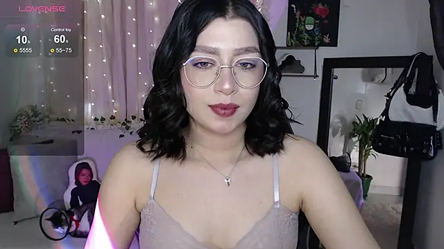 mily thomson b  online show from 10.04.25