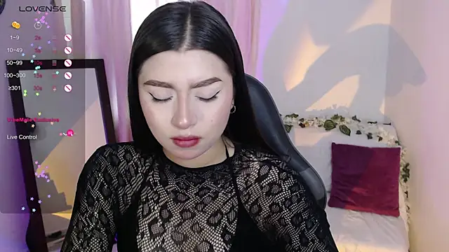 mily thomson b  online show from 04.12.26