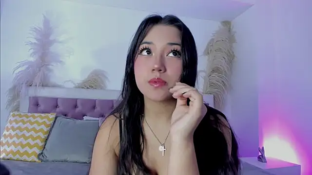 Emelyy Carter online show from 02.13.25