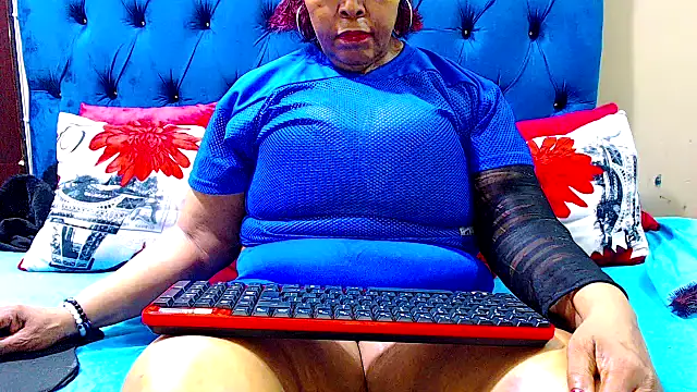 ebonycandy10 online show from 02.18.25