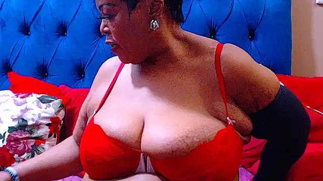 ebonycandy10 online show from 11.30.25