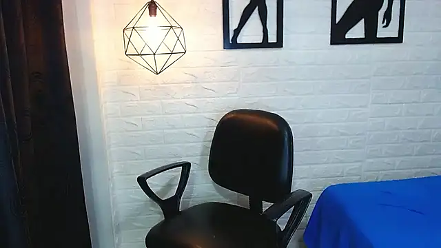 james scott18 online show from 12.04.24