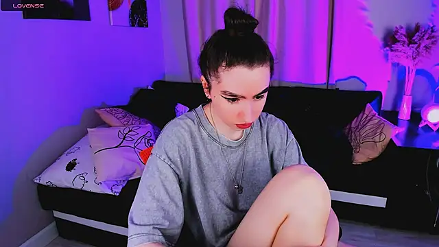 Lily xBabe online show from 10.04.25