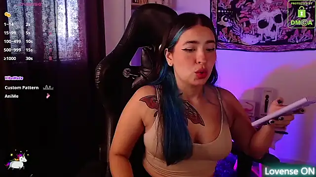 Snapshot of sweetcoralinee chatting on 09.25.25 sweetcoralinee online show from 09.25.25