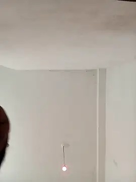 Snapshot of littlequeen77 chatting on 01.07.25 littlequeen77 online show from 01.07.25