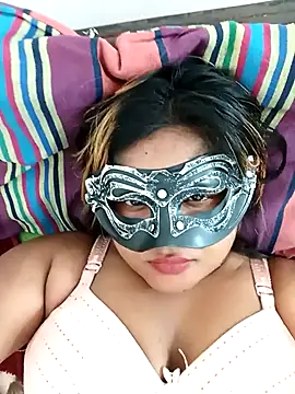 Snapshot of littlequeen77 chatting on 01.09.25 littlequeen77 online show from 01.09.25