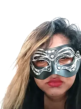 Snapshot of littlequeen77 chatting on 03.19.25 littlequeen77 online show from 03.19.25