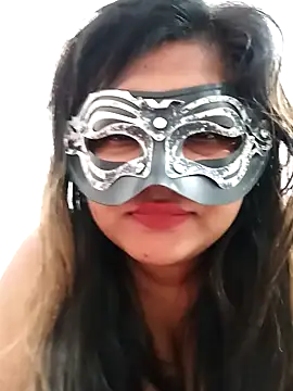 Snapshot of littlequeen77 chatting on 03.23.25 littlequeen77 online show from 03.23.25