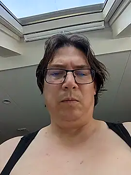 Snapshot of owned_by_goddess_laurie chatting on 06.22.26 owned by goddess laurie online show from 06.22.26