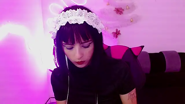 Kind Scarlett online show from 12.13.24