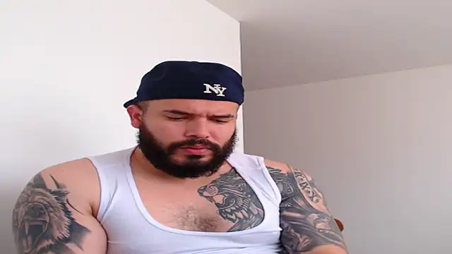 Snapshot of alexandergranda71 chatting on 02.13.25 alexandergranda71 online show from 02.13.25