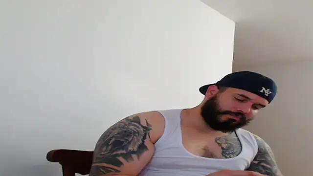 Snapshot of alexandergranda71 chatting on 02.26.25 alexandergranda71 online show from 02.26.25