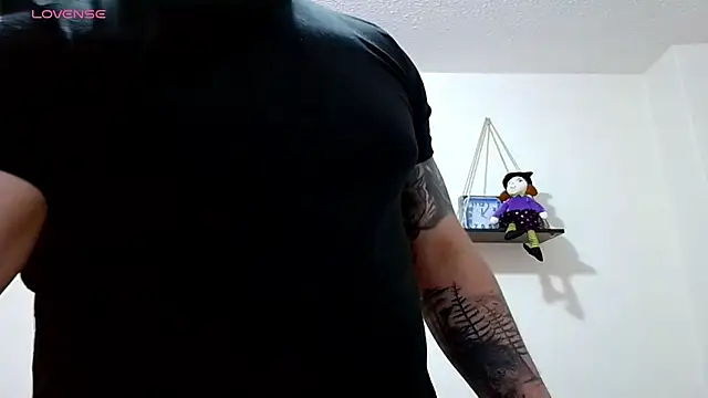 Snapshot of alexandergranda71 chatting on 09.23.25 alexandergranda71 online show from 09.23.25