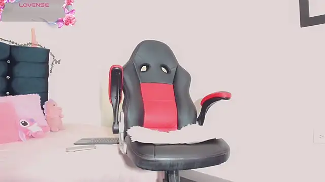 Snapshot of Rubi_30 chatting on 03.05.25 Rubi 30 online show from 03.05.25