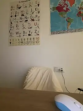 streetdoll online show from 02.21.25