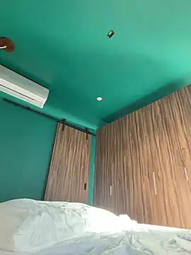 streetdoll online show from 03.07.26