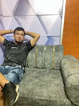 royalgirls x online show from 02.18.25