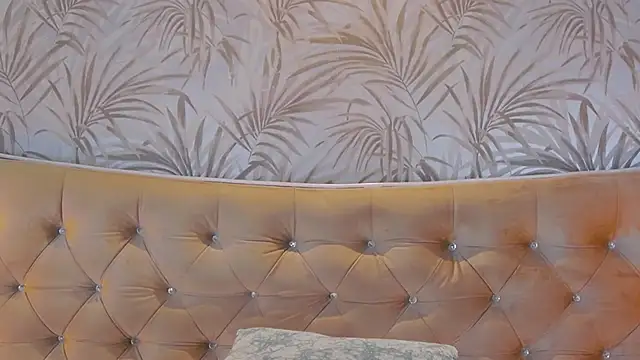 Snapshot of ThaniaJones chatting on 01.26.25 ThaniaJones online show from 01.26.25