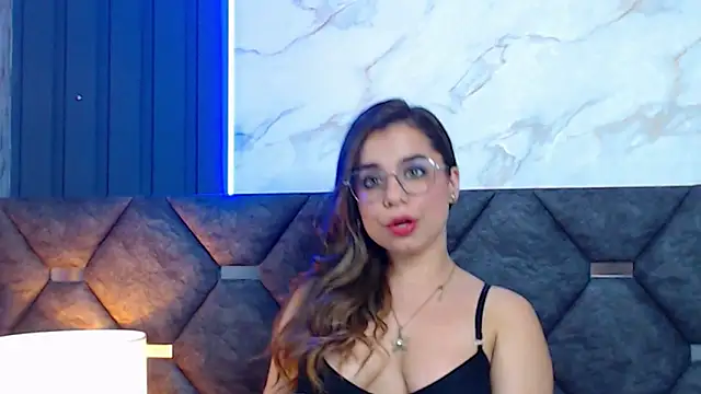 Snapshot of ThaniaJones chatting on 03.15.25 ThaniaJones online show from 03.15.25