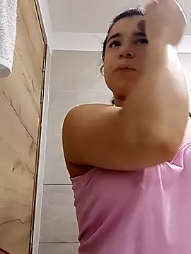 Snapshot of ThaniaJones chatting on 09.22.25 ThaniaJones online show from 09.22.25