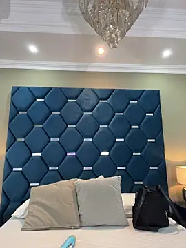 ThaniaJones online show from 02.15.26