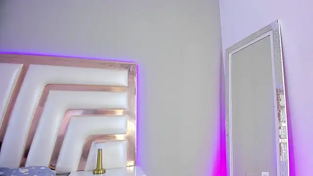 samanthaevans4 online show from 04.27.26