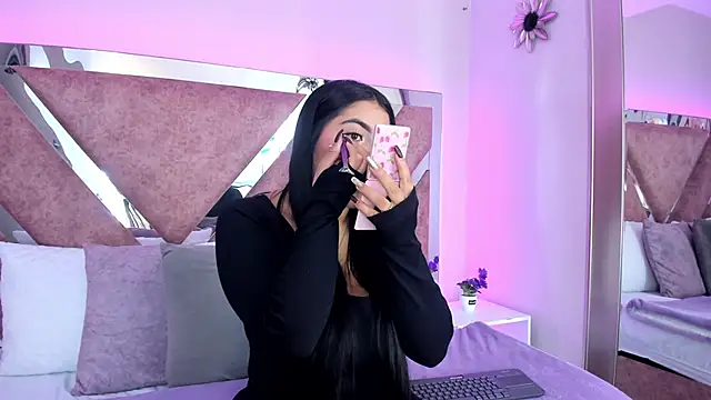 PaulinaDuarte online show from 10.22.25