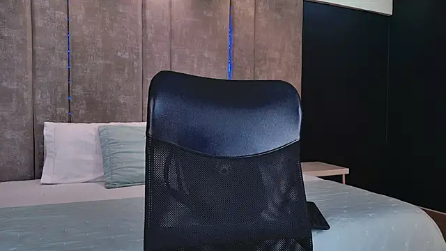 PaulinaDuarte online show from 11.06.25