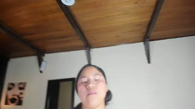 Snapshot of EmiliWilliams chatting on 10.11.25 EmiliWilliams online show from 10.11.25