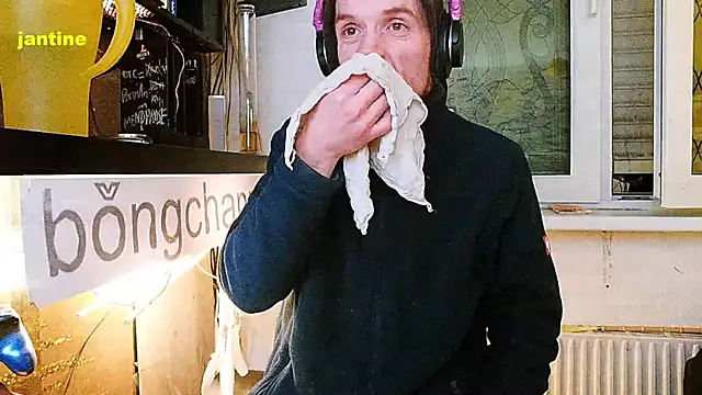 BongChannel online show from 02.14.25