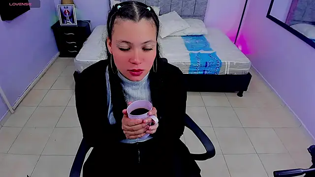 Snapshot of Lana_stone_ chatting on 01.13.25 Lana stone online show from 01.13.25