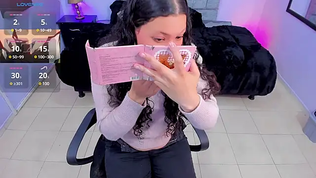 Snapshot of Lana_stone_ chatting on 01.19.25 Lana stone online show from 01.19.25