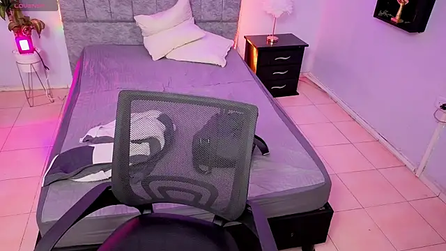 Lana stone  online show from 12.21.25