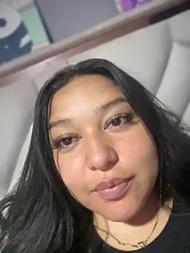 Snapshot of Kym_Owens chatting on 10.26.25 Kym Owens online show from 10.26.25