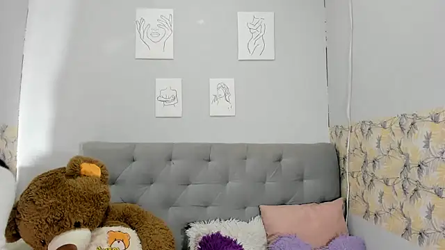Snapshot of Emma-Wilson chatting on 01.09.25 Emma-Wilson online show from 01.09.25