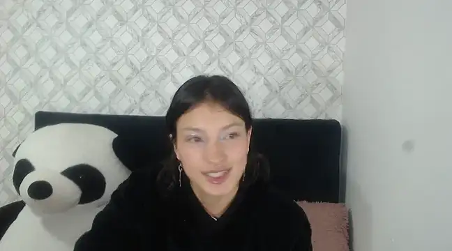 Snapshot of Emma-Wilson chatting on 02.28.25 Emma-Wilson online show from 02.28.25
