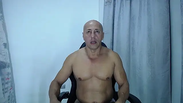 Snapshot of Jordan_Gomez_ chatting on 03.11.25 Jordan Gomez  online show from 03.11.25