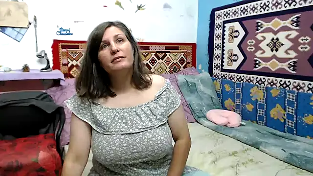 AdelineBlueEyes online show from 09.22.25