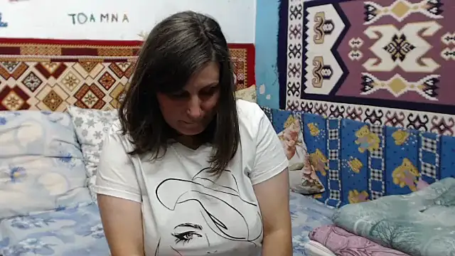 AdelineBlueEyes online show from 10.01.25