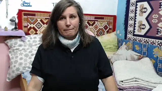 AdelineBlueEyes online show from 10.06.25