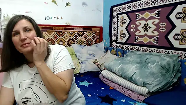 AdelineBlueEyes online show from 10.16.25