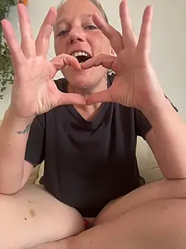 MoniqueLaFee online show from 05.31.26
