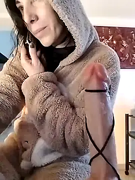 Snapshot of freyamoret chatting on 01.21.25 freyamoret online show from 01.21.25