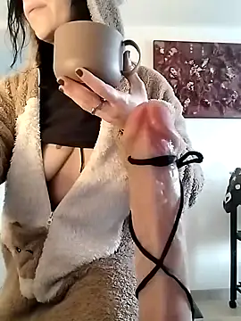 Snapshot of freyamoret chatting on 01.21.25 freyamoret online show from 01.21.25