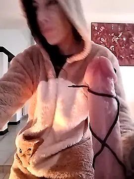 Snapshot of freyamoret chatting on 01.22.25 freyamoret online show from 01.22.25